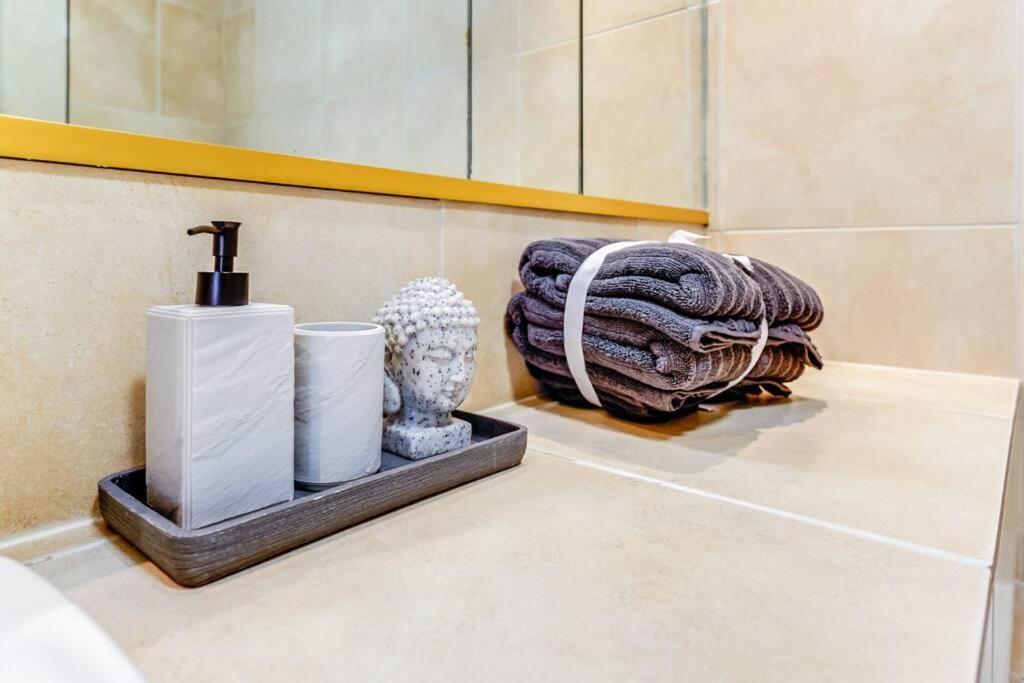 Unique 2 Bed 2 Bath Victorian Flat Regents Park Apartament Londra
