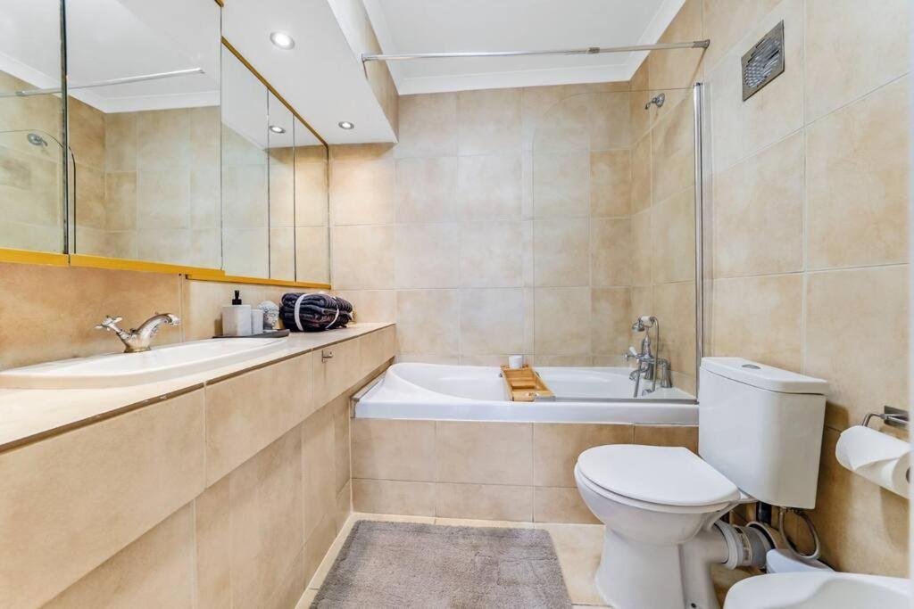 Apartament Unique 2 Bed 2 Bath Victorian Flat Regents Park